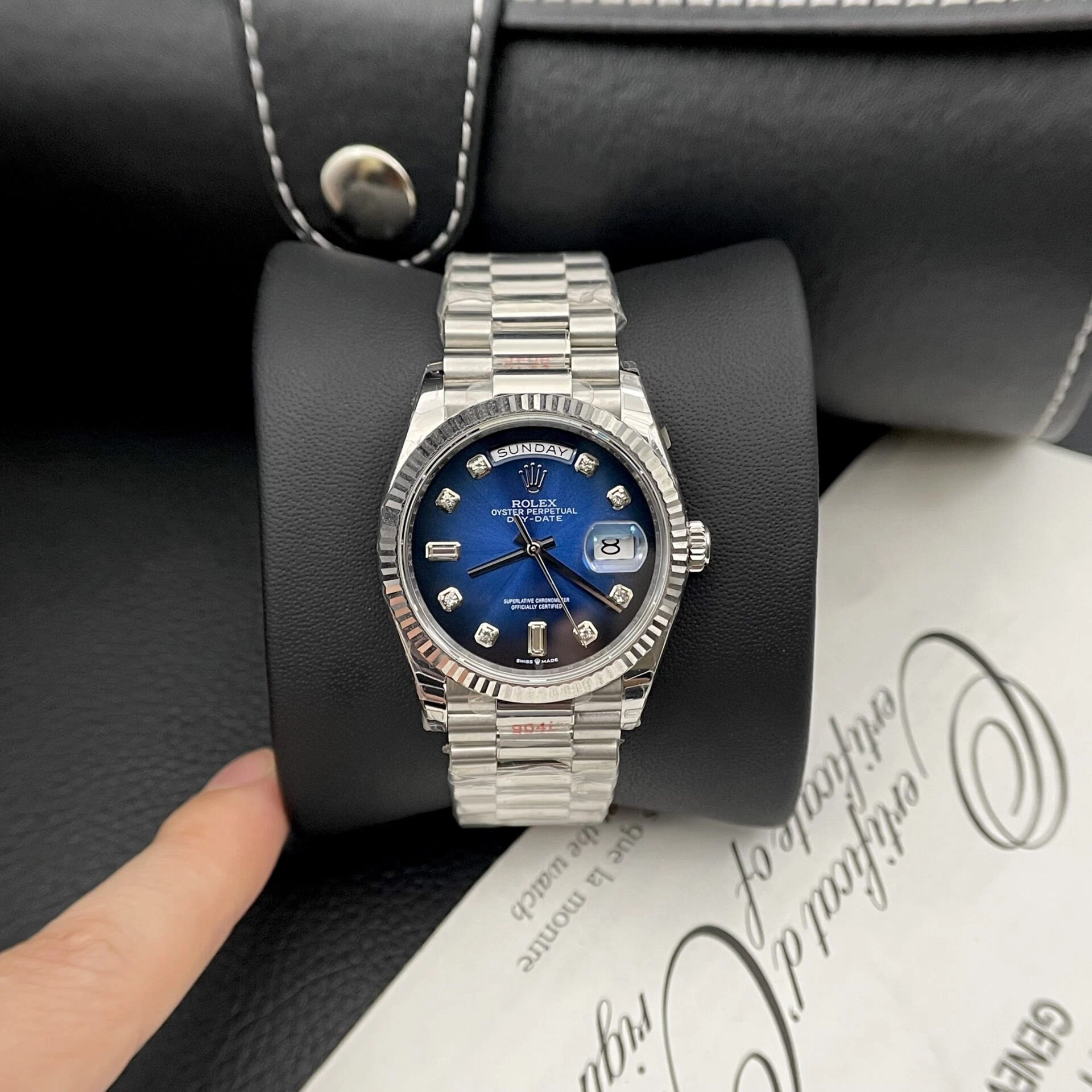 Rolex Day-Date Blau Ombré Zifferblatt mit Diamantbesatz 128236-0005 36 mm – Superclone – Bild 2