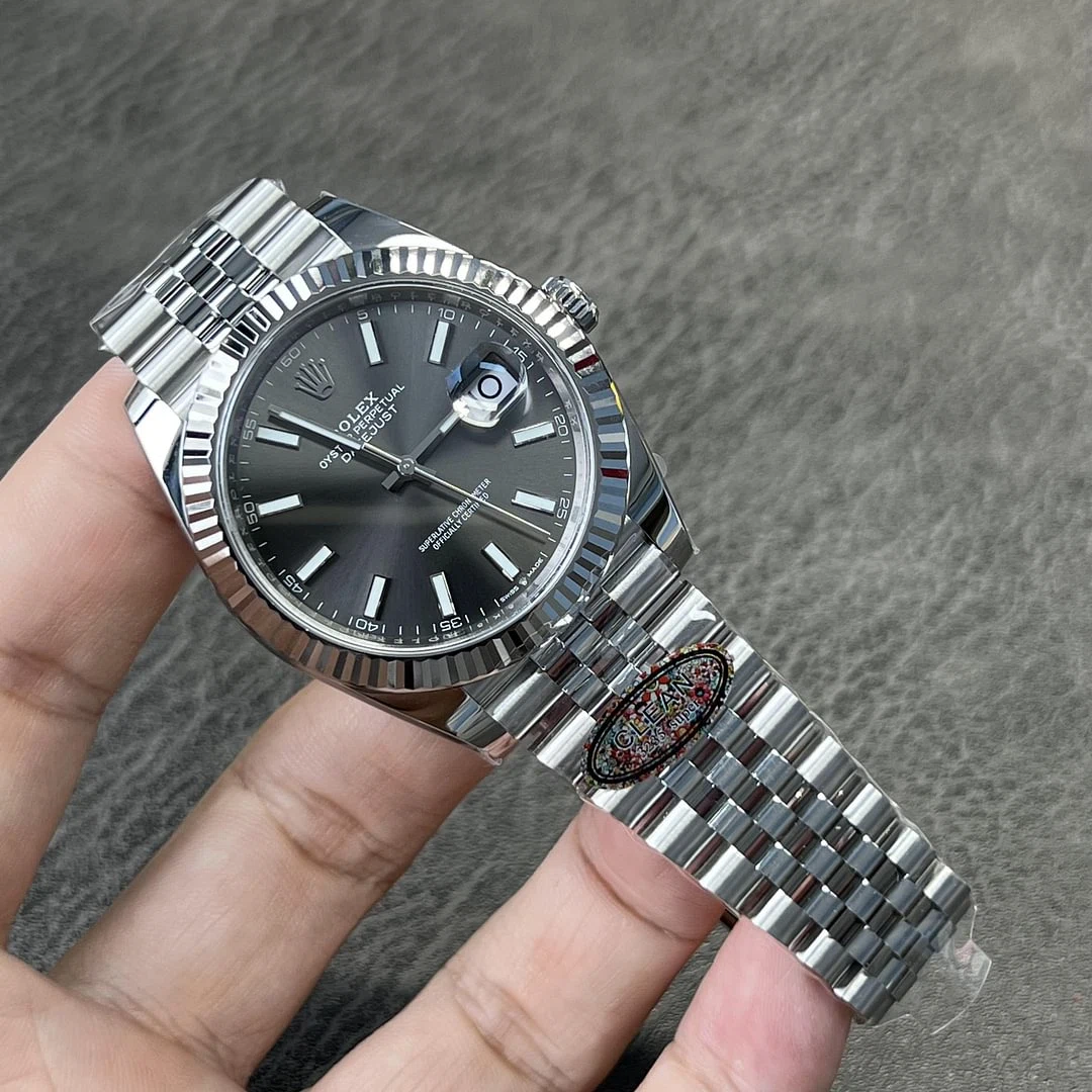Superclone Datejust rhodiumfarbenes Zifferblatt 126334 Jubilee Schrägansicht