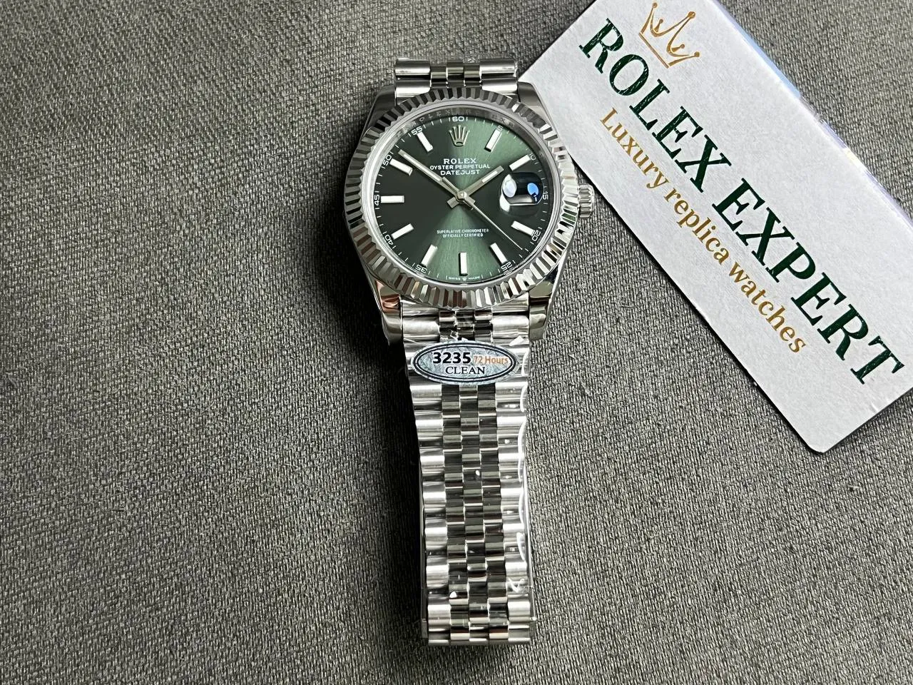 Superclone Datejust grünes Zifferblatt 126334 Jubilee Perspektivansicht