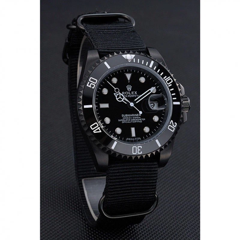 Submariner schwarzes Zifferblatt 622006 Schrägansicht