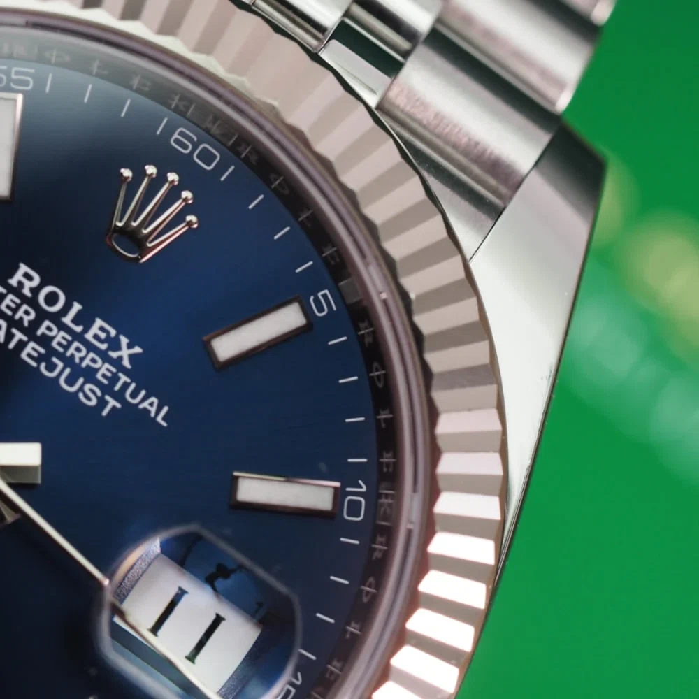 Datejust blaues Zifferblatt 126334 Jubilee Perspektivansicht