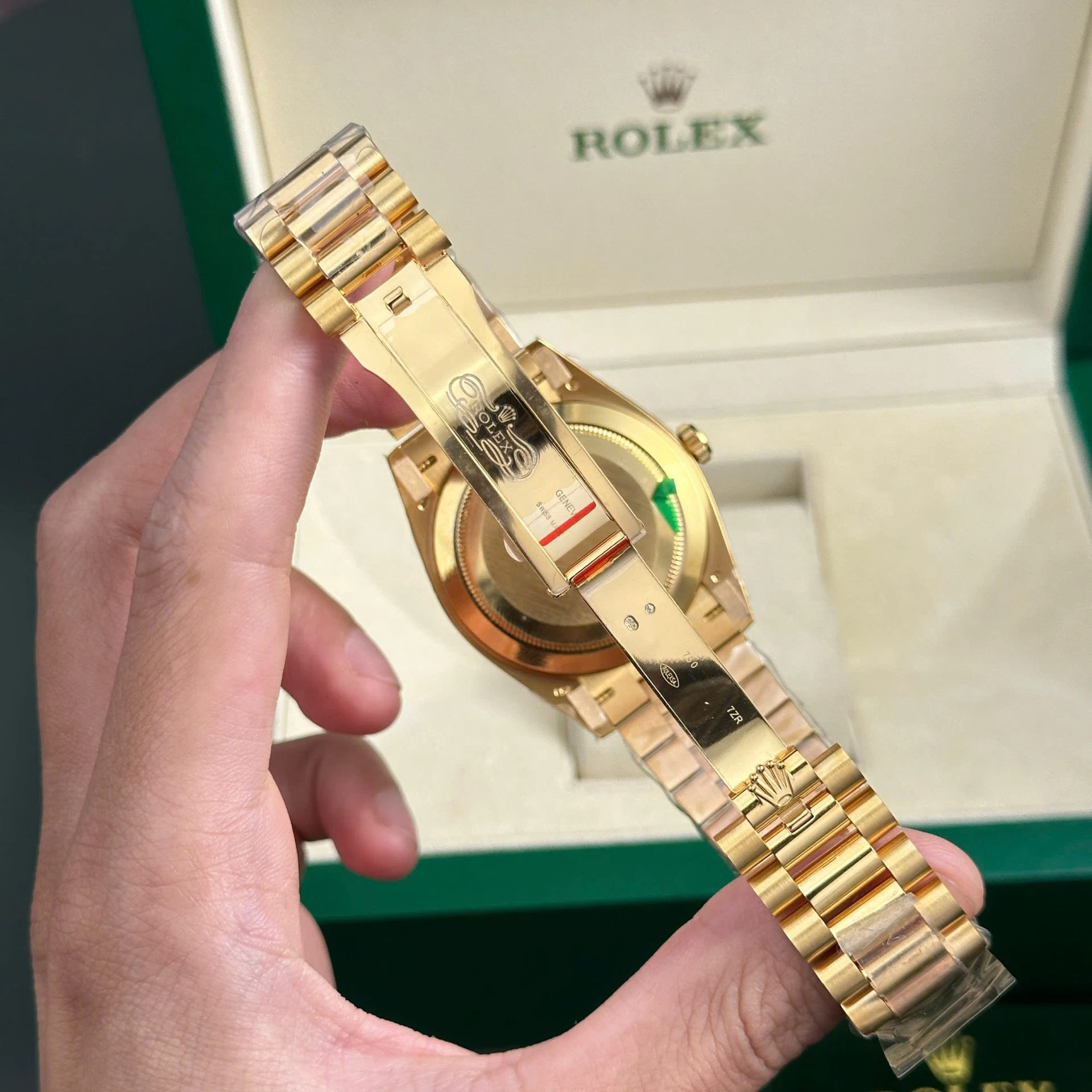 Rolex Day-Date champagnerfarbenes Zifferblatt mit Diamantbesatz 228238-0005 40 mm – Superclone – Bild 8
