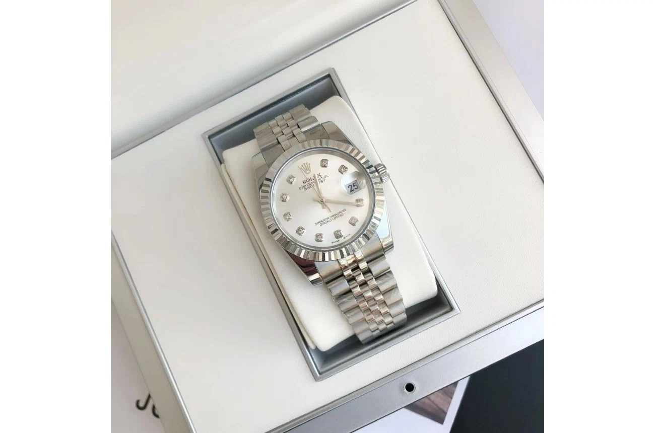Datejust Edelstahl/Edelstahl Jubilee Silber/Diamantindizes Schrägansicht