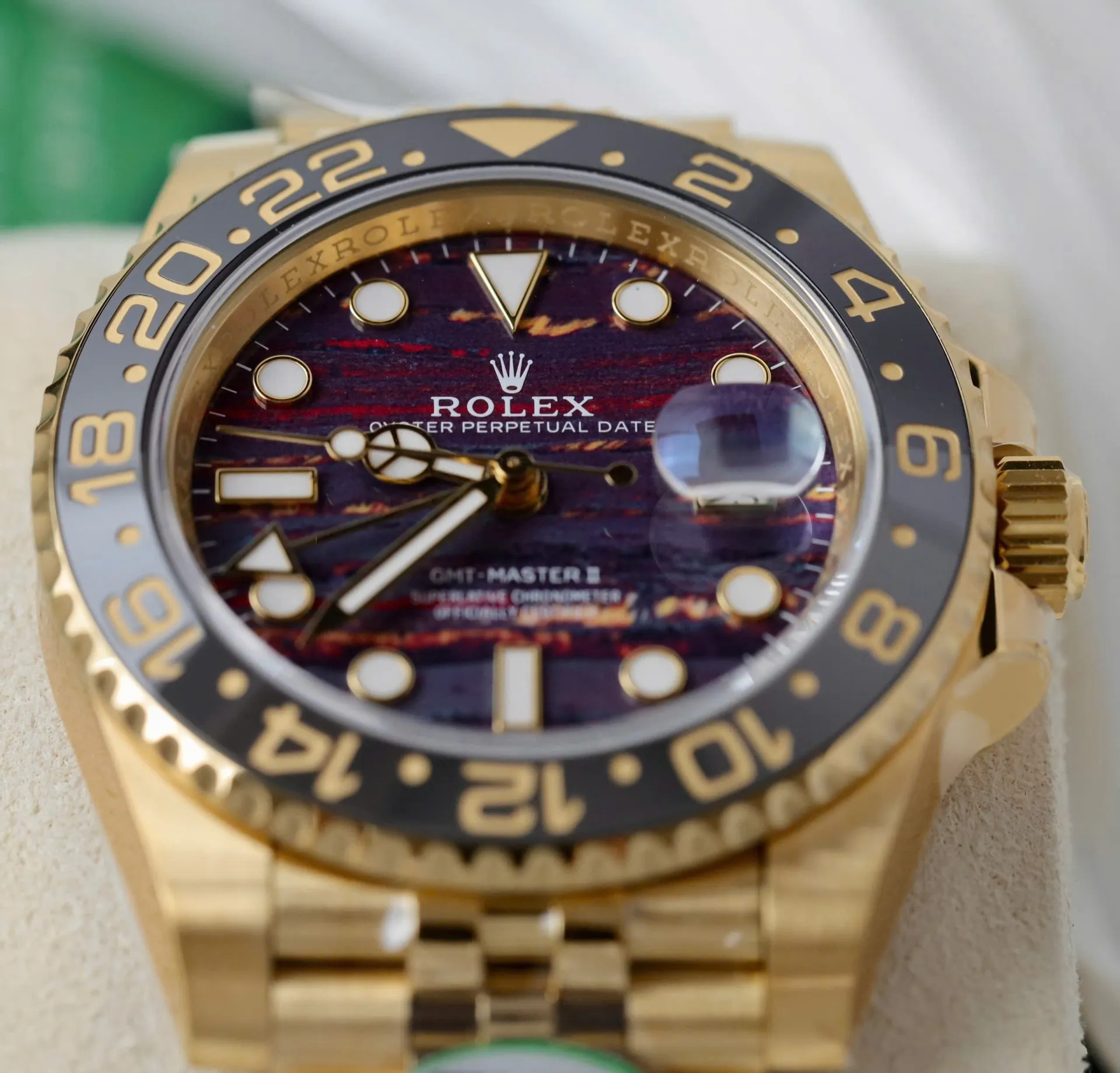 Superclone GMT-Master II 126718GRNR Tigereisen Zifferblatt Detailansicht