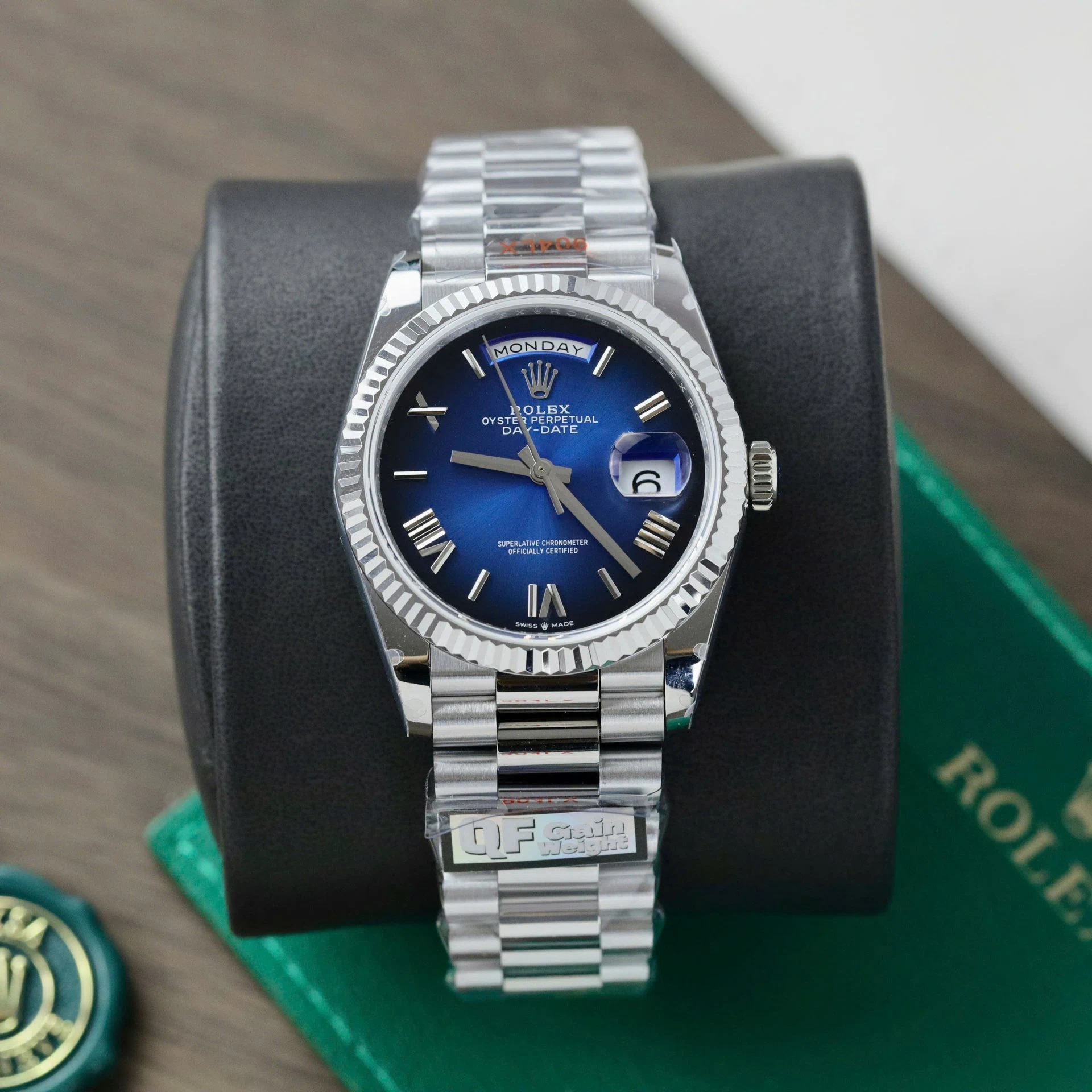 Rolex Day-Date Blau Ombré Zifferblatt 128239-0063 36 mm – Superclone – Bild 2